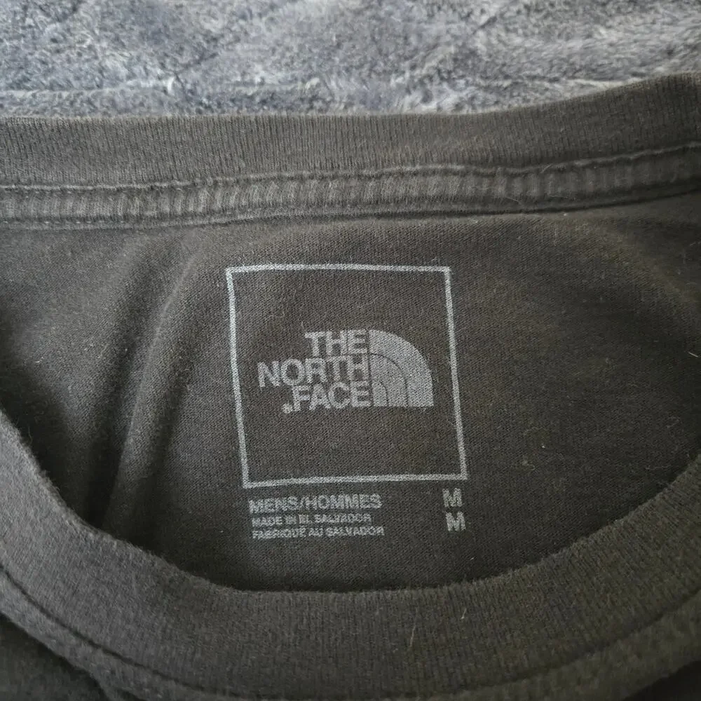 The North Face New York T-Shirt Statue of Liberty Logo Poly Blend - Size M
